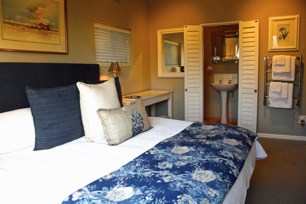 Sneezewood Farm Bed&Breakfast And Self-Catering Cottage Dundee Room photo